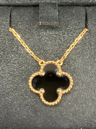 ヴァンクリーフ&アーペル ヴィンテージアルハンブラ オニキス