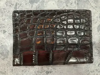 ベルルッティ 名刺入れ 買取｜クロコ素材の高級革小物をウィンクル大宮