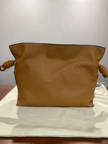 ロエベ フラメンコクラッチ ミディアム レザー ショルダーバッグ買取